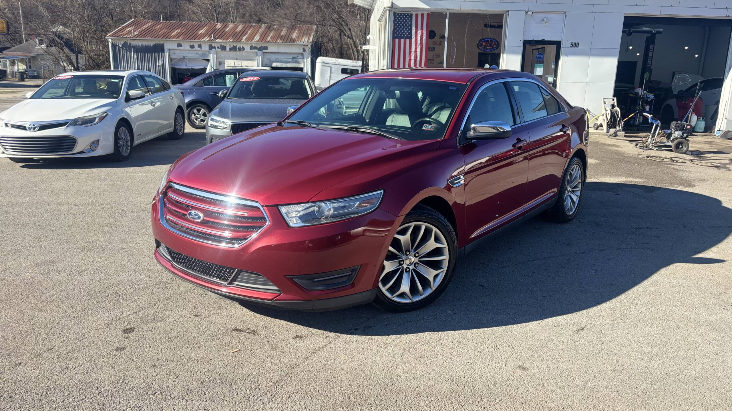 2013 Ford Taurus Limited Sedan 4D