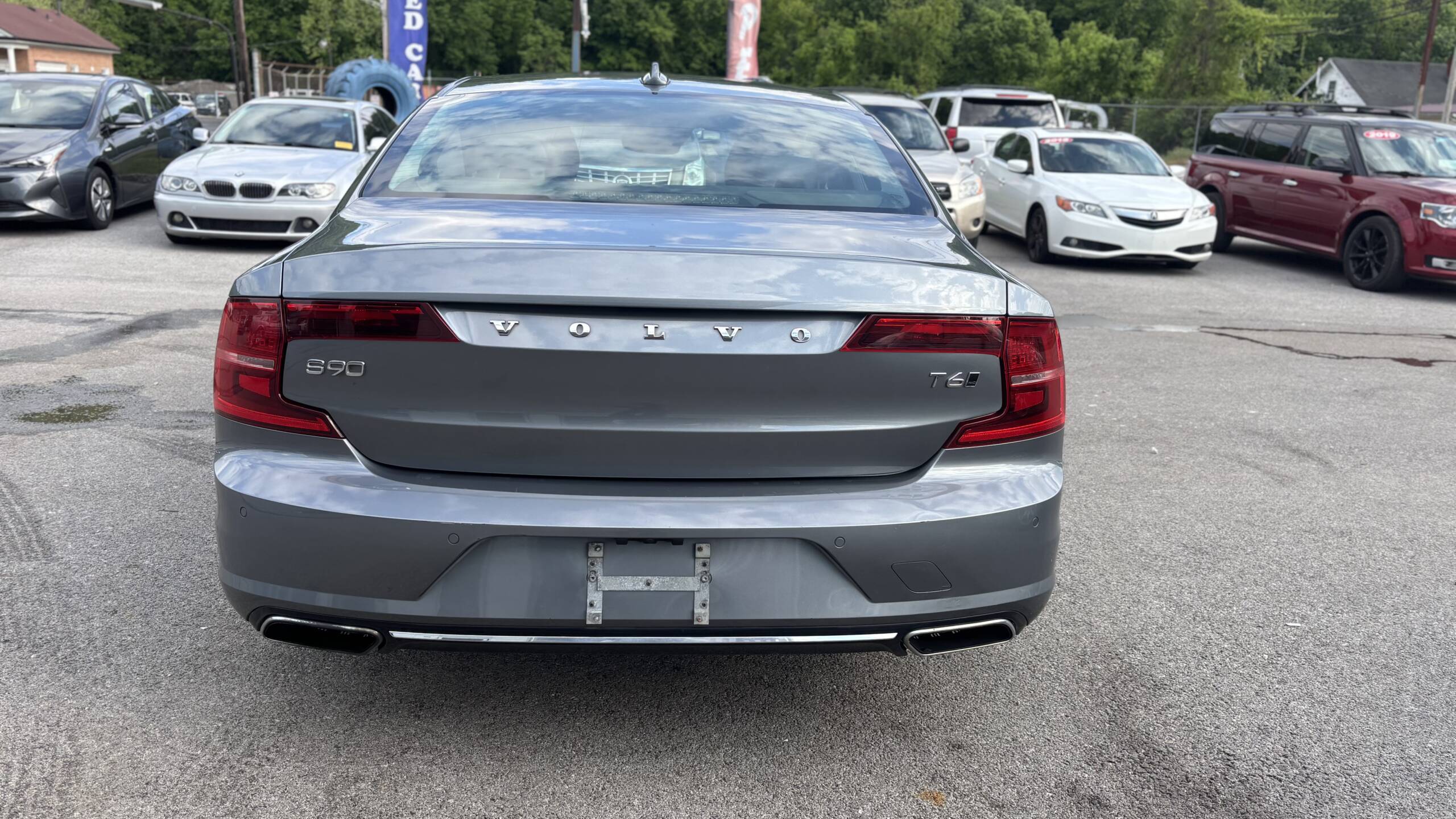 2017 Volvo S90 T6 Momentum AWD Sedan 4D