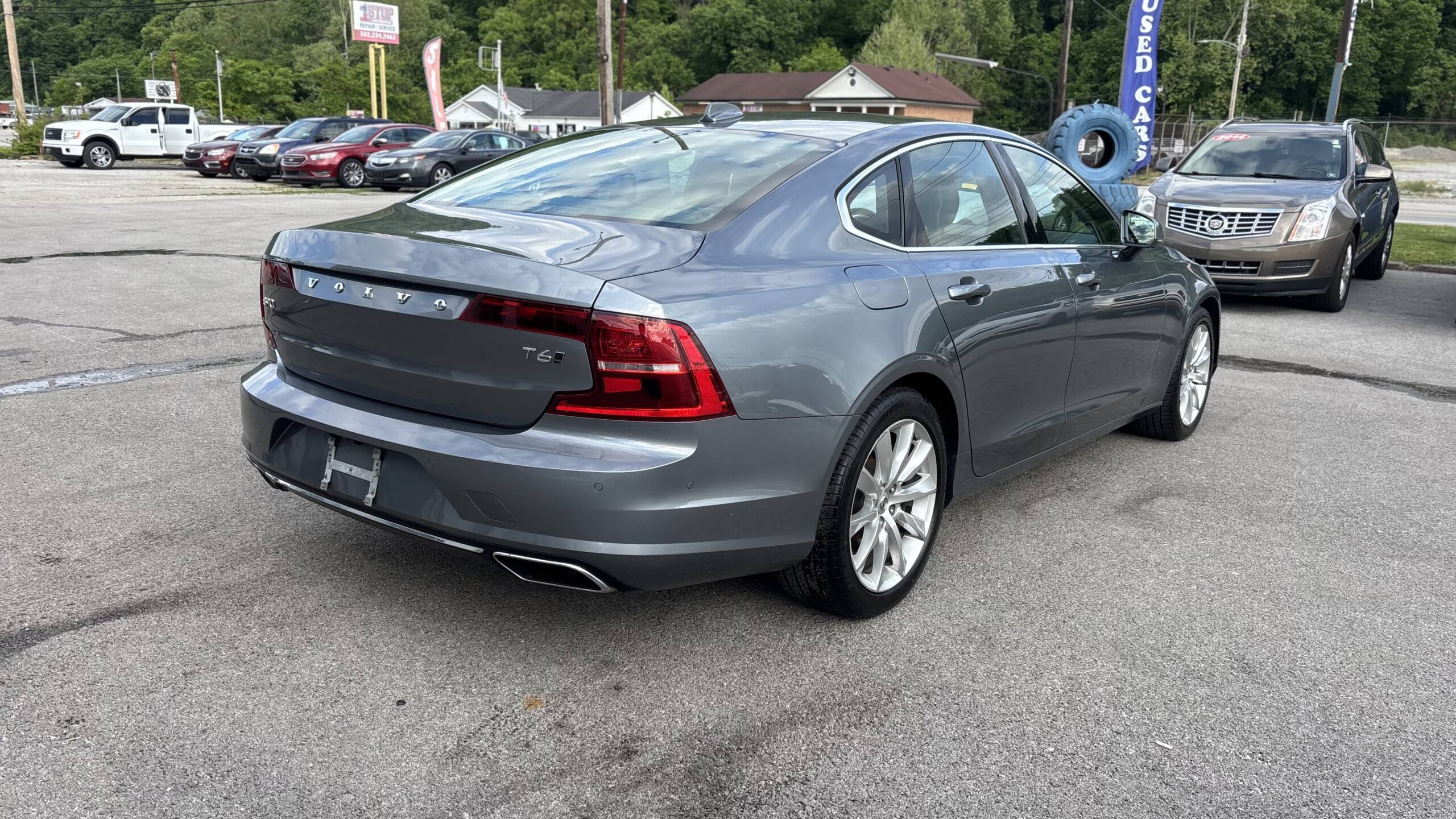 2017 Volvo S90 T6 Momentum AWD Sedan 4D